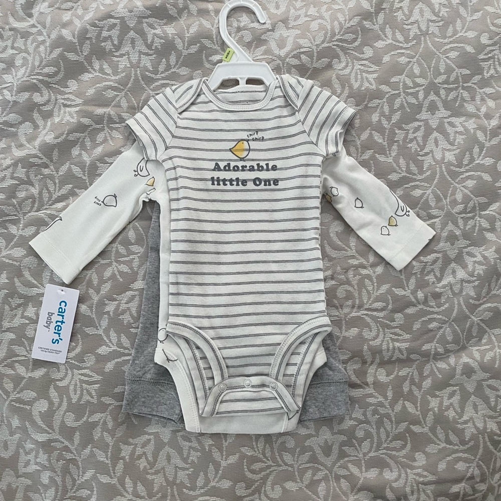 NWT 3 piece 3 month Carter’s Set